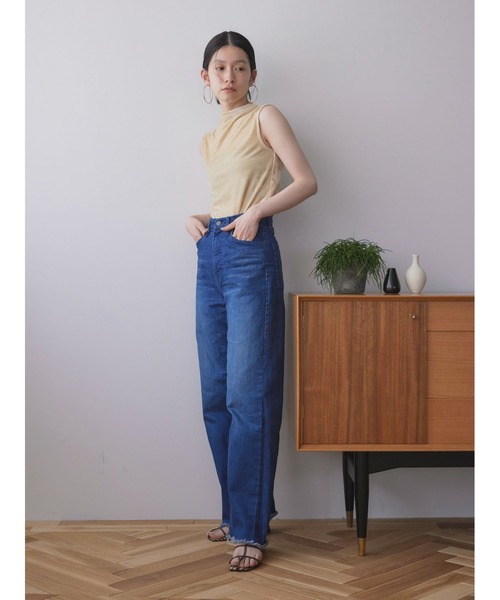 Stylevoice for xxx(スタイルヴォイスフォー)の「バックスリットベロアトップス(Tシャツ/カットソー・レディース・オートミール/ブラウン/ネイビー・FREE)」の16枚目の写真