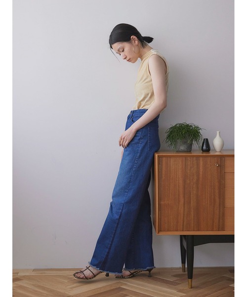 Stylevoice for xxx(スタイルヴォイスフォー)の「バックスリットベロアトップス(Tシャツ/カットソー・レディース・オートミール/ブラウン/ネイビー・FREE)」の15枚目の写真