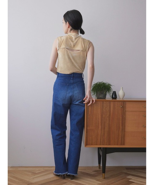 Stylevoice for xxx(スタイルヴォイスフォー)の「バックスリットベロアトップス(Tシャツ/カットソー・レディース・オートミール/ブラウン/ネイビー・FREE)」の14枚目の写真