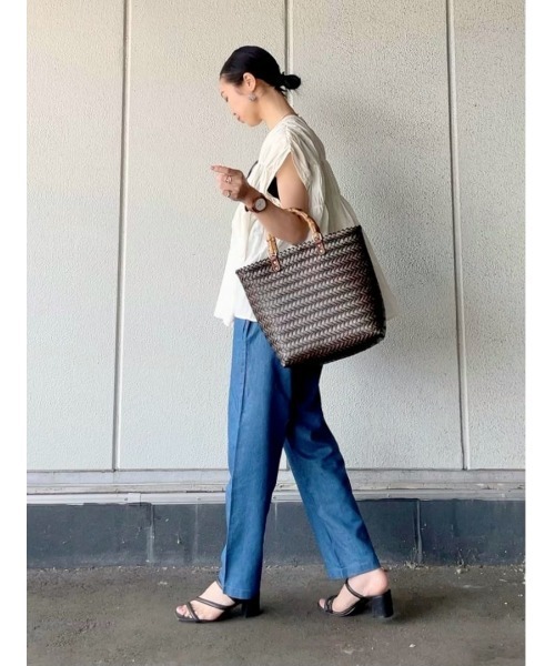 Right-on(ライトオン)の「【HONEYSUCKLE ROSE】サラサラ冷感デニム(デニムパンツ・レディース・ライトインディゴブルー/ダークインディゴブルー・S/M/L)」の19枚目の写真