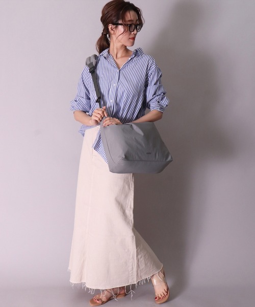 anello（アネロ）の「(LF)【anello】【極厚パッドかばん】ショルダーバッグ（ショルダーバッグ・レディース・グレイッシュベージュ/ブラック/グレー・ONE SIZE）」の5枚目の写真