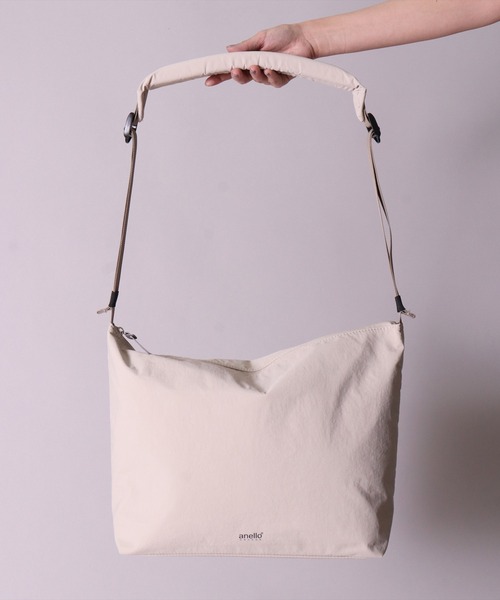 anello（アネロ）の「(LF)【anello】【極厚パッドかばん】ショルダーバッグ（ショルダーバッグ・レディース・グレイッシュベージュ/ブラック/グレー・ONE SIZE）」の13枚目の写真