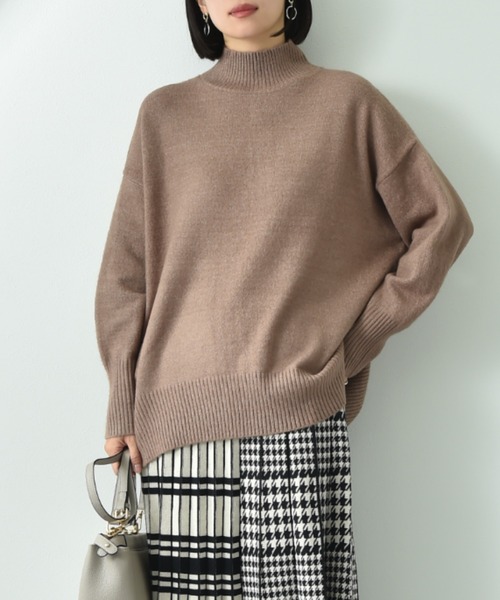 INTERPLANET（インタープラネット）の「バックスリットハイネックブークレニット（ニット/セーター・レディース・ピンク/チャコールグレー/ブラウン/アイボリー・FREE）」の3枚目の写真