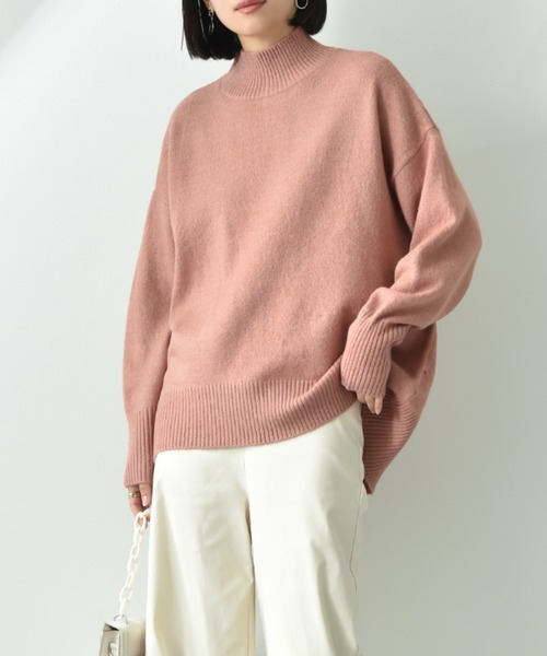 INTERPLANET（インタープラネット）の「バックスリットハイネックブークレニット（ニット/セーター・レディース・ピンク/チャコールグレー/ブラウン/アイボリー・FREE）」の4枚目の写真