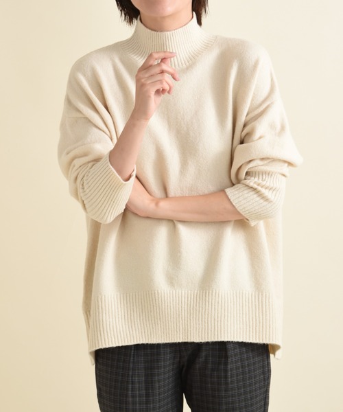 INTERPLANET（インタープラネット）の「バックスリットハイネックブークレニット（ニット/セーター・レディース・ピンク/チャコールグレー/ブラウン/アイボリー・FREE）」の9枚目の写真