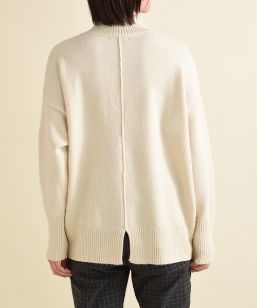 INTERPLANET（インタープラネット）の「バックスリットハイネックブークレニット（ニット/セーター・レディース・ピンク/チャコールグレー/ブラウン/アイボリー・FREE）」の8枚目の写真