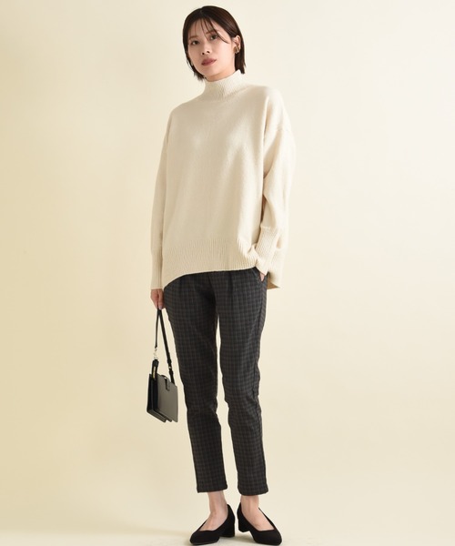 INTERPLANET（インタープラネット）の「バックスリットハイネックブークレニット（ニット/セーター・レディース・ピンク/チャコールグレー/ブラウン/アイボリー・FREE）」の14枚目の写真