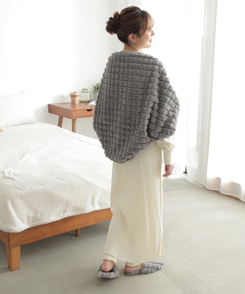 ALTROSE（アルトローズ）の「ブランケット ポコポコファー 3WAY ひざ掛け（ブランケット・レディース・ミント/グレー/アイボリー/ピンク/ブルー・FREE）」の17枚目の写真