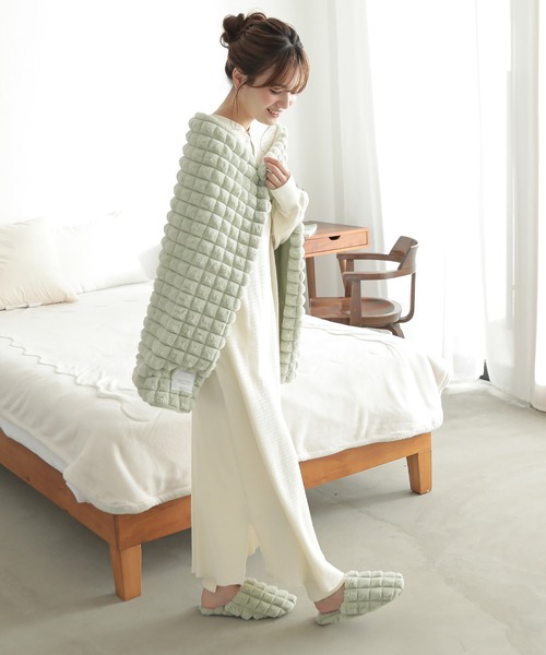 ALTROSE（アルトローズ）の「ブランケット ポコポコファー 3WAY ひざ掛け（ブランケット・レディース・ミント/グレー/アイボリー/ピンク/ブルー・FREE）」の22枚目の写真