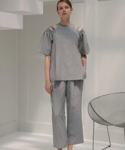WILLFULLY（ウィルフリー）の「open shoulder shirring 2way