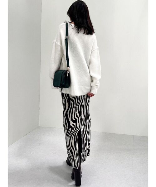 RESEXXY（リゼクシー）の「ルーズオーバーニットトップス（ニット/セーター・レディース・ベージュ/ホワイト/ピンク・FREE）」の21枚目の写真