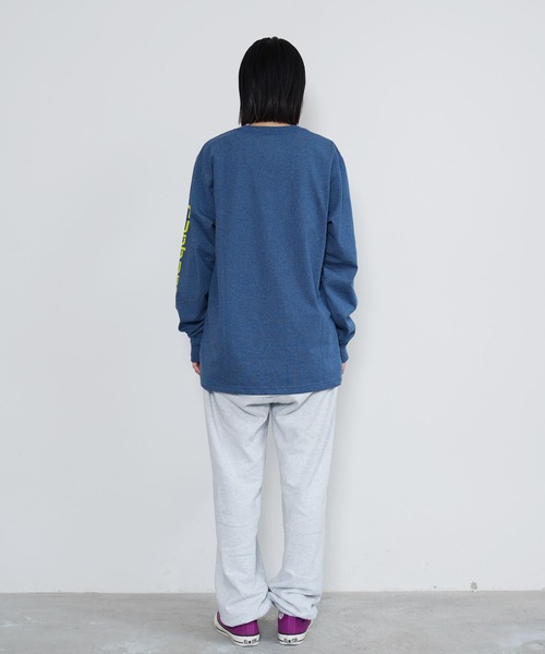 Carhartt(カーハート)の「Carhartt / カーハート SLEEVE LOGO T-SHIRT L/S 袖ロゴ ロンT(Tシャツ/カットソー・メンズ・ダークオリーブ/ブラック/バーガンディー/コバルトブルー/ブルー/ネイビー・XX-LARGE/SMALL/LARGE/X-LARGE/MEDIUM)」の18枚目の写真