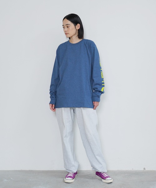 Carhartt(カーハート)の「Carhartt / カーハート SLEEVE LOGO T-SHIRT L/S 袖ロゴ ロンT(Tシャツ/カットソー・メンズ・ダークオリーブ/ブラック/バーガンディー/コバルトブルー/ブルー/ネイビー・XX-LARGE/SMALL/LARGE/X-LARGE/MEDIUM)」の15枚目の写真