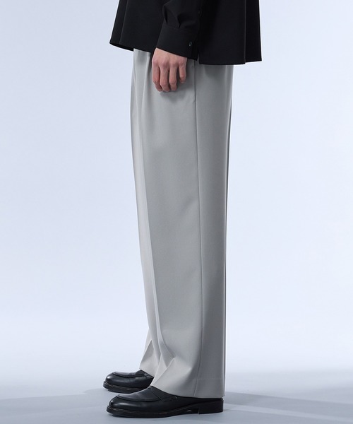UNITED TOKYO（ユナイテッドトウキョウ）の「【EC限定】サイドゴムワイドストレートスラックス（スラックス・メンズ・ダークグリーン/グレイッシュブルー/ライトグレー/ブラック/ライトベージュ/チャコールグレー・3/2/1）」の10枚目の写真