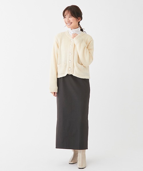 petit main LIEN(プティマインリアン)の「【LIEN】ボトルネックインナー(Tシャツ/カットソー・レディース・ブラック/ブルー/オフホワイト/チャコール・FREE)」の13枚目の写真