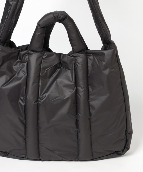 Anui（アニュイ）の「【UNISEX】クッションショルダートート（トートバッグ・レディース・ブラック/オフホワイト・FREE）」の13枚目の写真