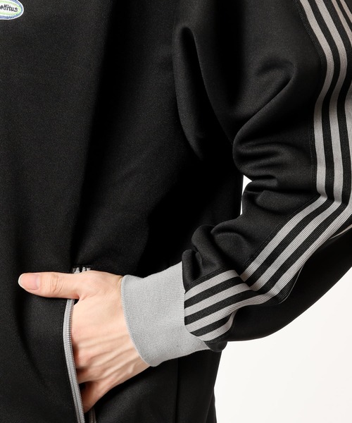 TopIsm（トップイズム）の「サイドライン フルジップスタンド トラック