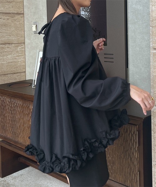 KOBE LETTUCE(コウベレタス)の「裾フリルブラウス(シャツ/ブラウス・レディース・オフホワイト/ブラック/ネイビー・M)」の5枚目の写真