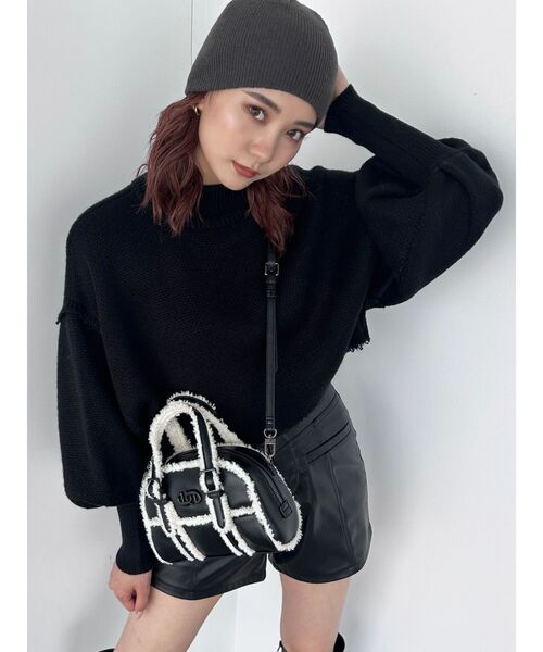 EMODA（エモダ）の「アップネックボリュームスリーブニット（ニット/セーター・レディース・ブルー/ブラック/ネイビー・FREE）」の7枚目の写真