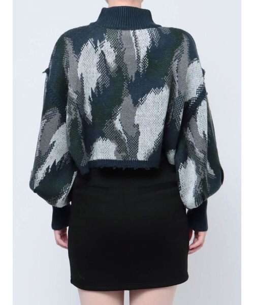 EMODA（エモダ）の「アップネックボリュームスリーブニット（ニット/セーター・レディース・ブルー/ブラック/ネイビー・FREE）」の18枚目の写真