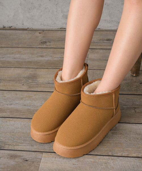 RETRO GIRL（レトロガール）の「厚底ショートムートン（その他シューズ・レディース・キャメル/ブラック・SMALL/MEDIUM/LARGE/X-LARGE）」の4枚目の写真