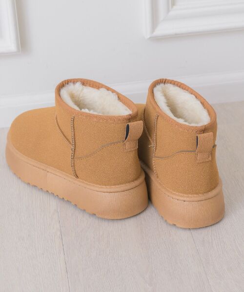 RETRO GIRL（レトロガール）の「厚底ショートムートン（その他シューズ・レディース・キャメル/ブラック・SMALL/MEDIUM/LARGE/X-LARGE）」の3枚目の写真