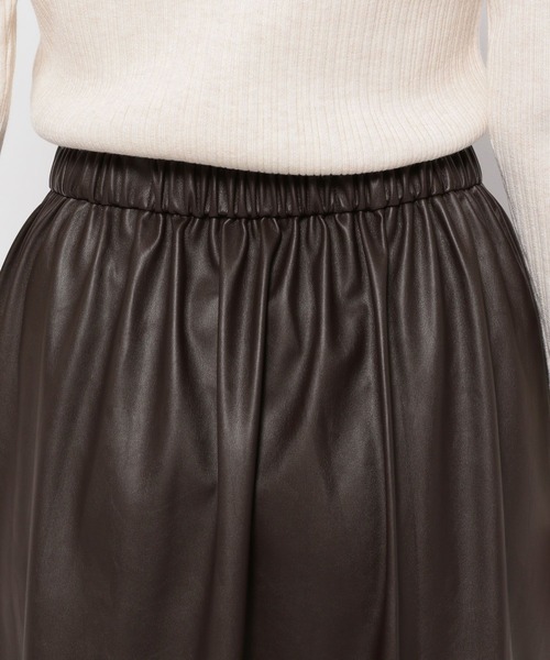 GLOBAL WORK（グローバルワーク）の「エコレザーフレアスカート/ 979216（スカート・レディース・ブラウン/ブラック・LARGE/MEDIUM）」の7枚目の写真
