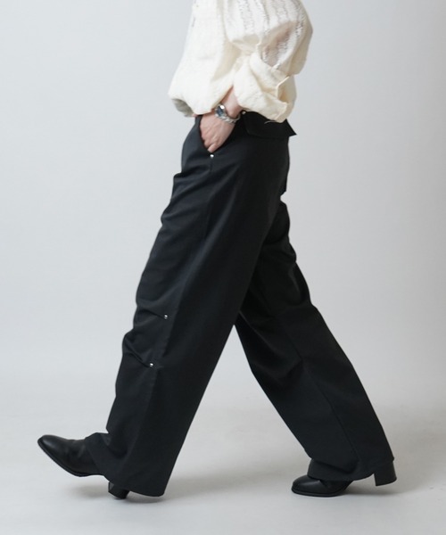 Confirm(コンファーム)の「リベット付 デザインパラシュートパンツ 裾ドローコード ワイドストレートスノーパンツ【Confirm】(その他パンツ・メンズ・チャコールグレー/ブラック/ピンク・M/L)」の20枚目の写真