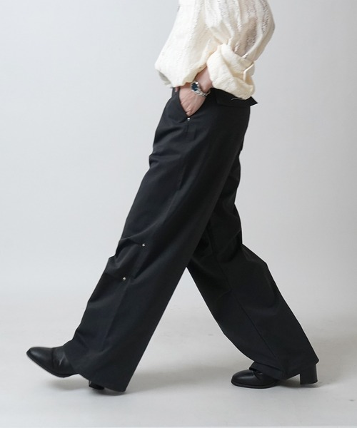 Confirm(コンファーム)の「リベット付 デザインパラシュートパンツ 裾ドローコード ワイドストレートスノーパンツ【Confirm】(その他パンツ・メンズ・チャコールグレー/ブラック/ピンク・M/L)」の21枚目の写真