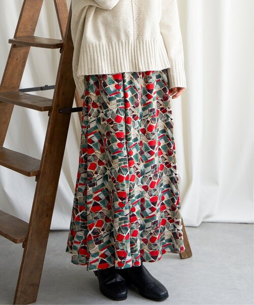 LBC(エルビーシー)の「水彩プリントマーメイドスカート(スカート・レディース・レッド/ブルー・M)」の8枚目の写真