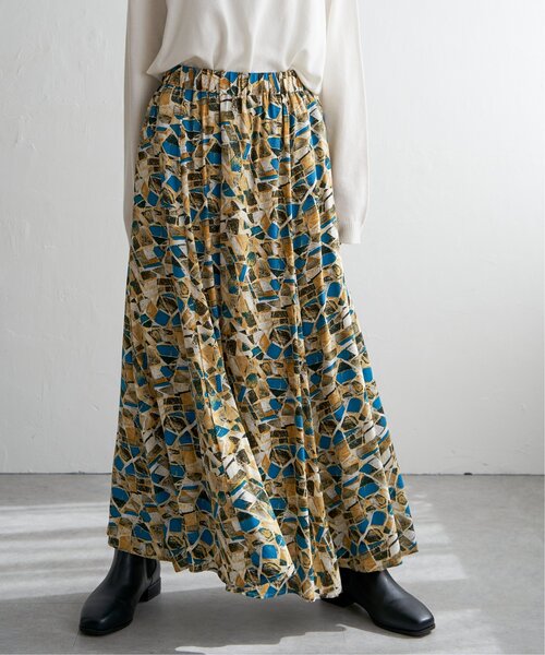 LBC(エルビーシー)の「水彩プリントマーメイドスカート(スカート・レディース・レッド/ブルー・M)」の13枚目の写真