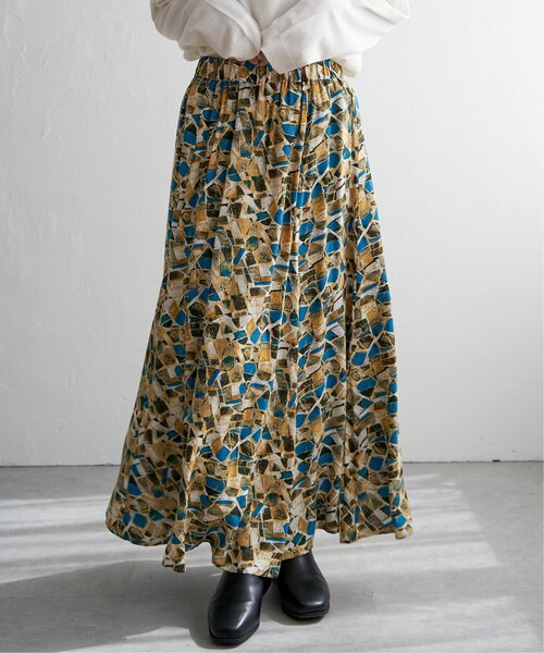 LBC(エルビーシー)の「水彩プリントマーメイドスカート(スカート・レディース・レッド/ブルー・M)」の21枚目の写真