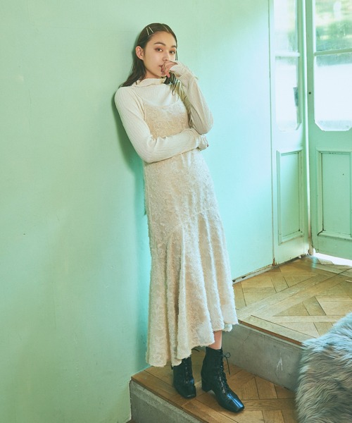 mysty woman（ミスティウーマン）の「プリーツクシュクシュプルオーバー　994447（Tシャツ/カットソー・レディース・グレイッシュブルー/アイボリー/ブラック・FREE）」の8枚目の写真