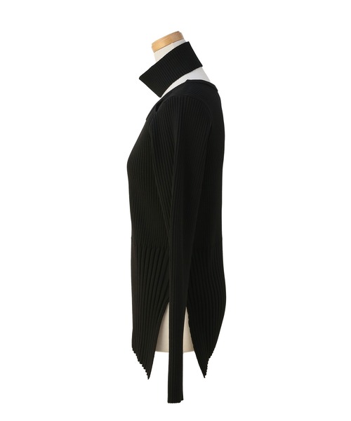 MIELI INVARIANT（ミエリインヴァリアント）の「Shoulder Hole Choker Knit（ニット/セーター・レディース・ブラック/バーガンディー・FREE）」の21枚目の写真