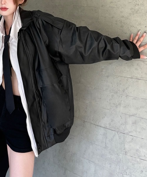 Pittok(ピットク)の「オーバーサイズフェイクレザーBIGポケットジャケット(その他アウター・レディース・ブラック/キャメル・MEDIUM)」の7枚目の写真