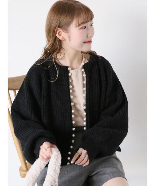 ehka sopo（エヘカソポ）の「パール付カーディガン（カーディガン/ボレロ・レディース・ピンク/ブラック/オフホワイト/ブルー・F）」の5枚目の写真