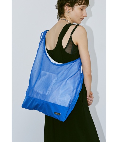 un/neu（アンノイ）の「マルチWAYメッシュレイヤードバッグ / 軽量 / A4収納可能 / ショルダーバッグ（トートバッグ・レディース・グレー/ブラック/ブルー・FREE）」の18枚目の写真