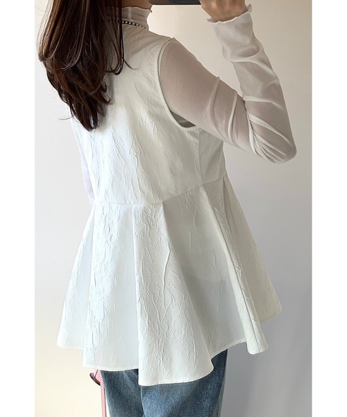 &. NOSTALGIA（アンドドットノスタルジア）の「【ZOZO限定】@konacchan30コラボ ふくれジャガードペプラムジレ（ベスト・レディース・ホワイト/ブラック・M）」の12枚目の写真