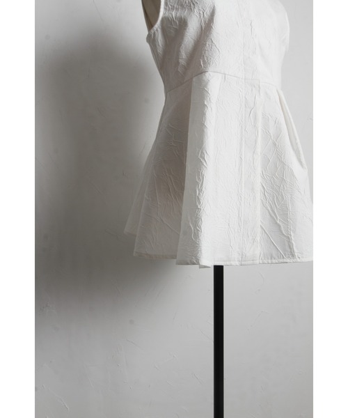 &. NOSTALGIA（アンドドットノスタルジア）の「【ZOZO限定】@konacchan30コラボ ふくれジャガードペプラムジレ（ベスト・レディース・ホワイト/ブラック・M）」の21枚目の写真