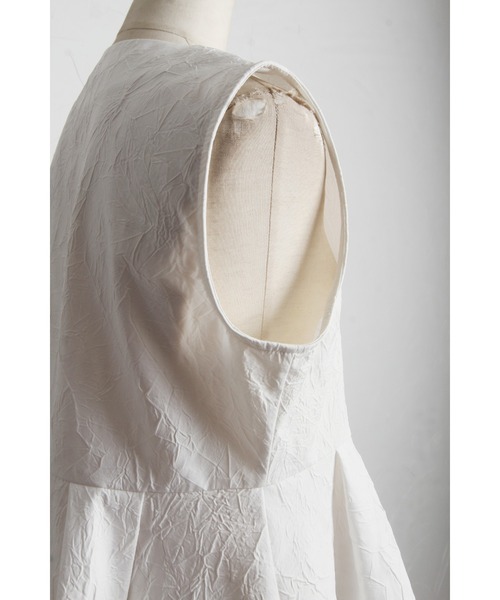 &. NOSTALGIA（アンドドットノスタルジア）の「【ZOZO限定】@konacchan30コラボ ふくれジャガードペプラムジレ（ベスト・レディース・ホワイト/ブラック・M）」の22枚目の写真