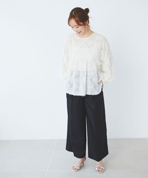 le.coeur blanc(ルクールブラン)の「シアーフリンジペプラムブラウス(シャツ/ブラウス・レディース・オフホワイト/ブラック・38)」の7枚目の写真