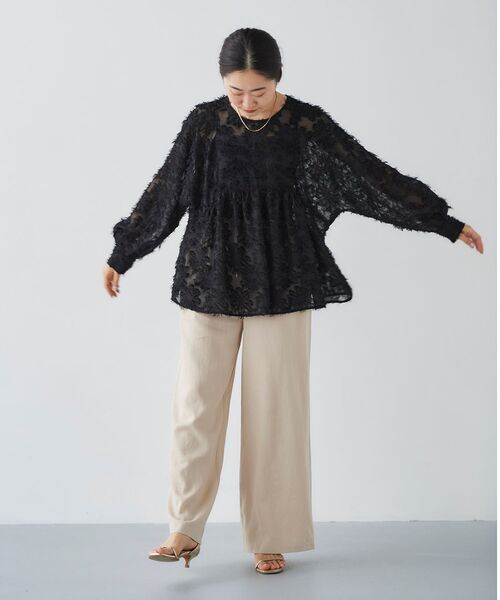 le.coeur blanc(ルクールブラン)の「シアーフリンジペプラムブラウス(シャツ/ブラウス・レディース・オフホワイト/ブラック・38)」の19枚目の写真
