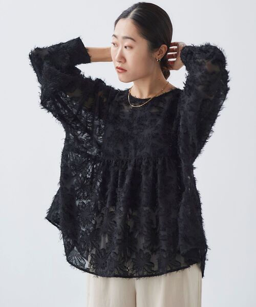 le.coeur blanc(ルクールブラン)の「シアーフリンジペプラムブラウス(シャツ/ブラウス・レディース・オフホワイト/ブラック・38)」の22枚目の写真