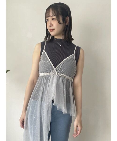 dazzlin（ダズリン）の「チュール刺繍アシメロングキャミ（キャミソール・レディース・アイボリー/ブラック/グレー・FREE）」の21枚目の写真