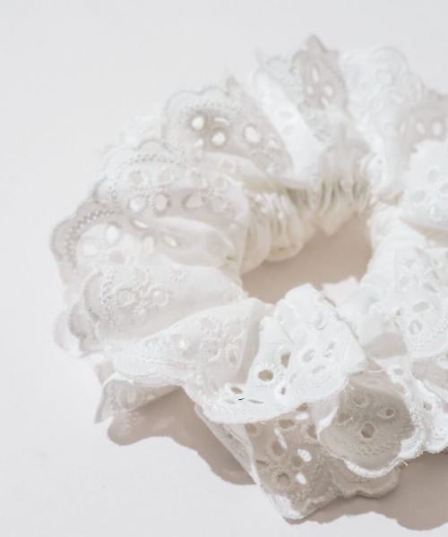 flower（フラワー）の「スカラップレースシュシュ（シュシュ）」 - WEAR