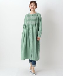 スモッキング刺繍ワンピース