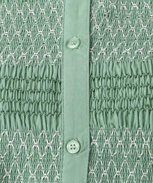 one'sterrace(ワンズテラス)の「スモッキング刺繍ワンピース(ワンピース・レディース・アイボリー系8/グリーン系その他6/ブルー系その他7・02)」の15枚目の写真