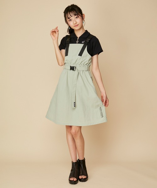 JENNI love(ジェニィラブ)の「ベルト付きシャカシャカジャンスカ(ジャンパースカート・キッズ・ブラック/カーキ・130cm/140cm/150cm/160cm)」の4枚目の写真