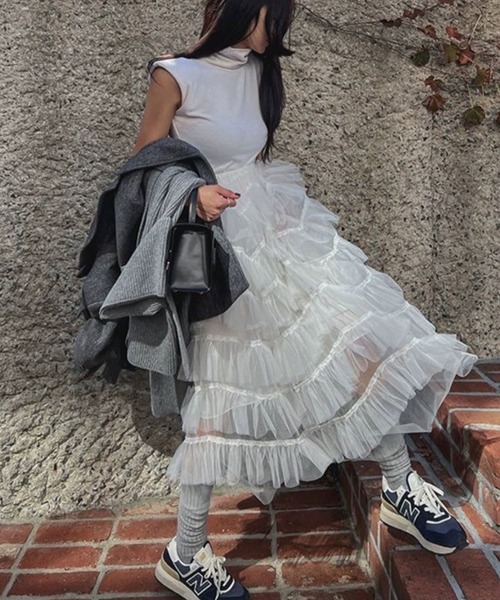 leune(ルネ)の「ティアードチュールスカート(スカート・レディース・オフホワイト/ブラック・FREE)」の12枚目の写真