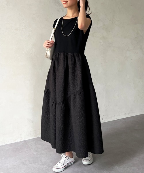 Chez toi(シェトワ)の「カット×ジャガード裾ギャザーワンピース(ワンピース・レディース・ブラック/ベージュ/オレンジ・FREE)」の4枚目の写真